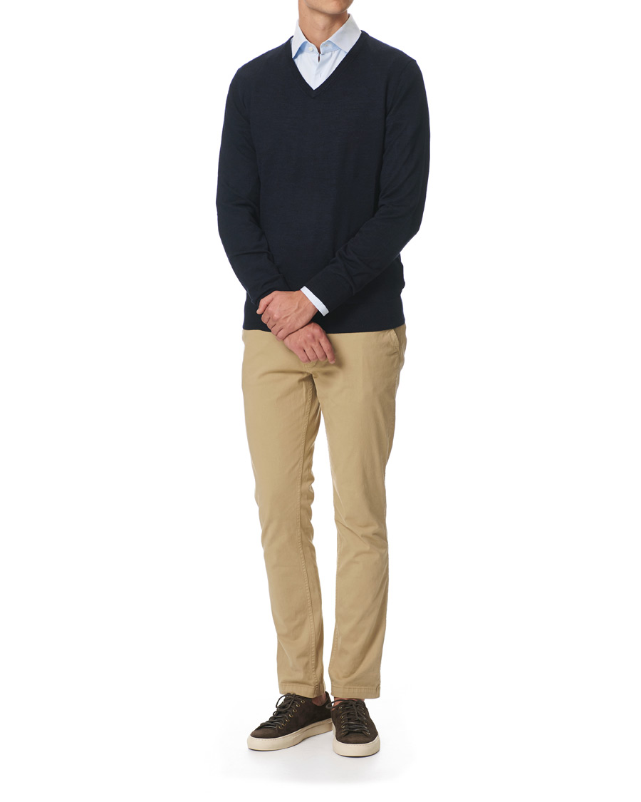 Heren | Truien | Tiger of Sweden | Rael V-Neck Pullover Navy