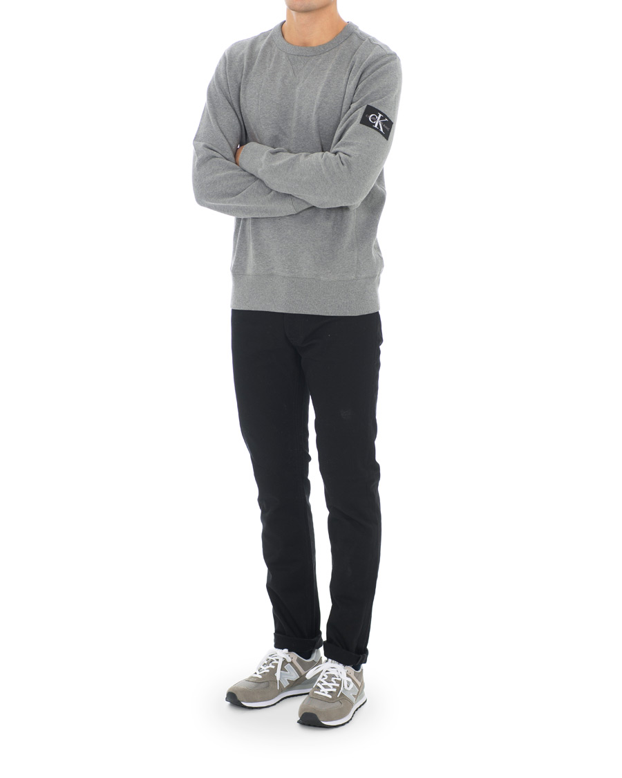 Heren | Truien | Calvin Klein Jeans | Monogram Sleeve Badge Sweatshirt Mid Grey Heather