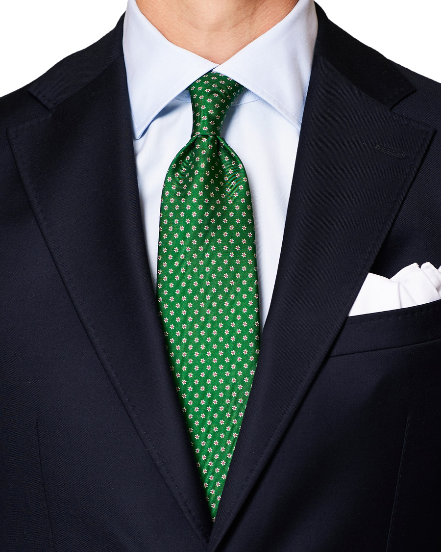 Homme | E. Marinella 3-Fold Printed Dots 8 cm Silk Tie Grass Green | E. Marinella | 3-Fold Printed Dots 8 cm Silk Tie Grass Green