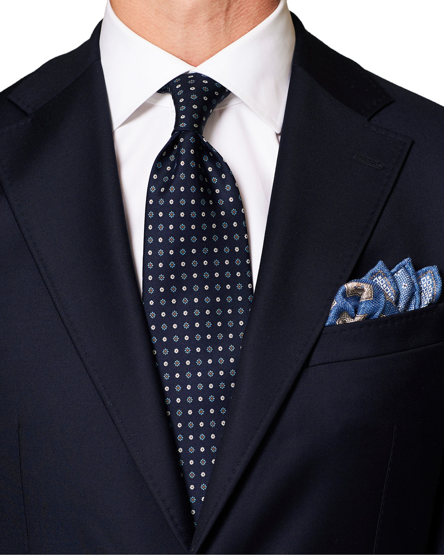 Homme | Brunello Cucinelli Medallion Print Pocket Square Blue/Brown | Brunello Cucinelli | Medallion Print Pocket Square Blue/Brown