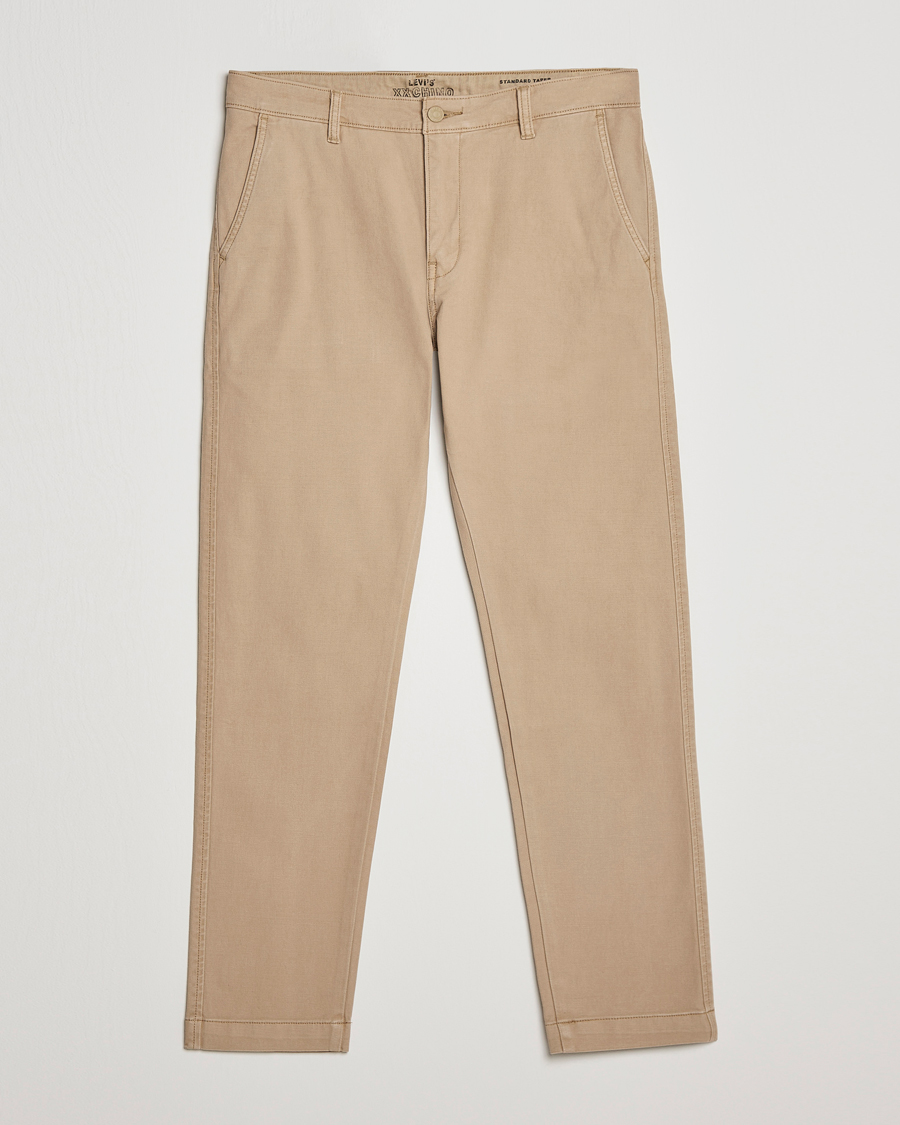 Heren | Broeken | Levi's | Garment Dyed Stretch Chino Beige