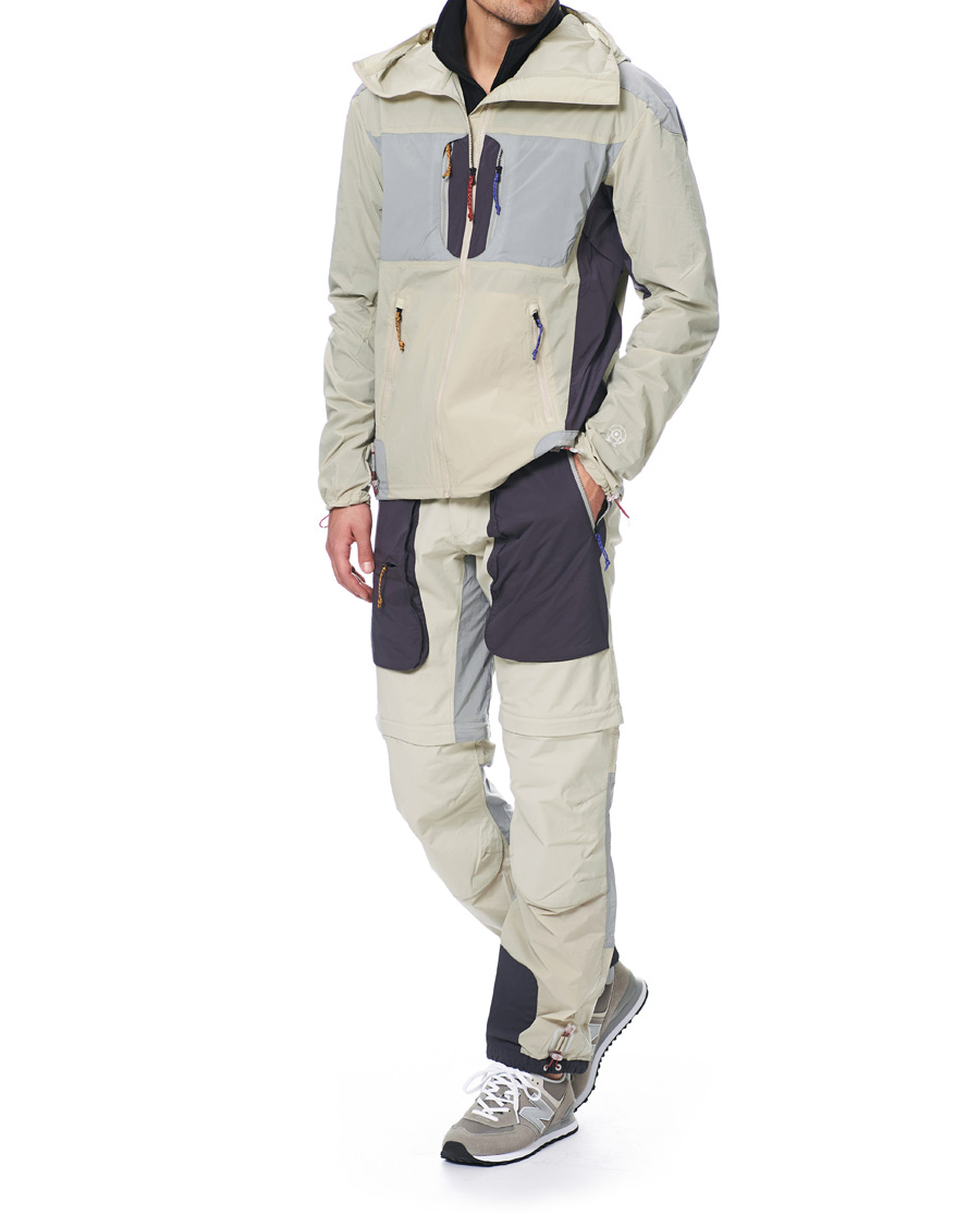 Homme | Pantalons | Peak Performance | Ben Gorham Windbreaker Trousers Beige