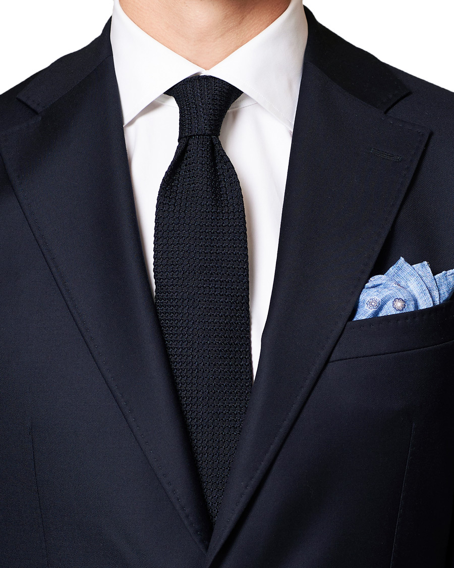 Homme | Amanda Christensen Linen Medallion Pocket Square Sky Blue | Amanda Christensen | Linen Medallion Pocket Square Sky Blue