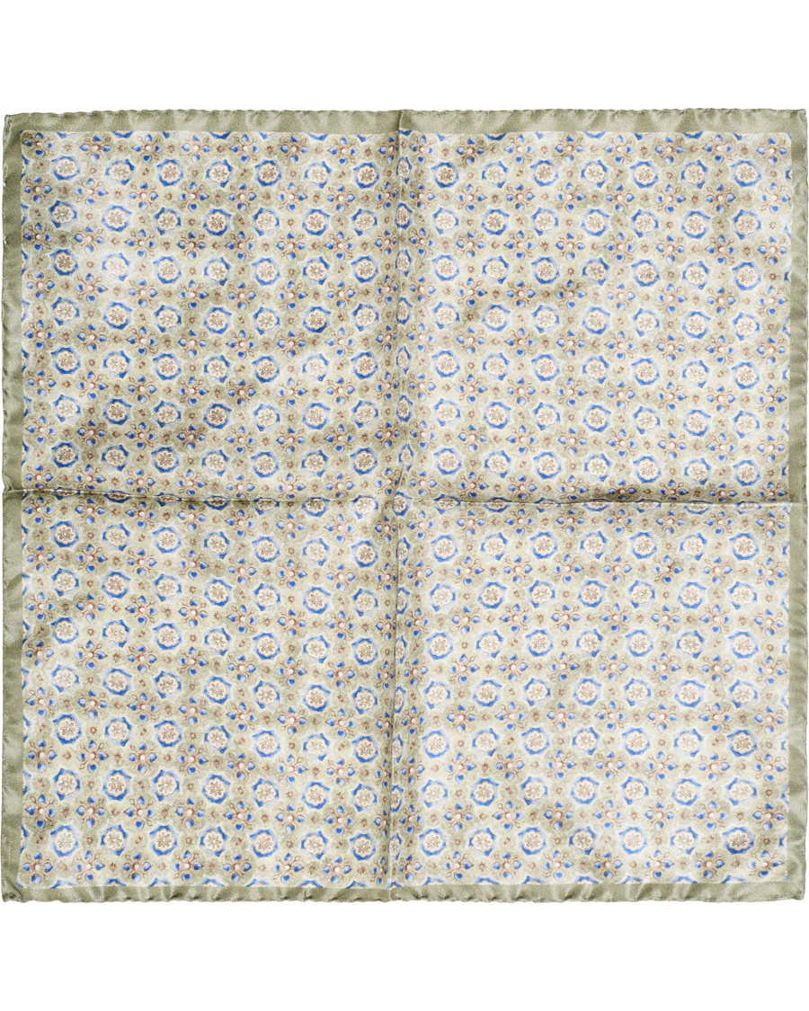 Homme | Amanda Christensen Silk Medallion Pocket Square Olive | Amanda Christensen | Silk Medallion Pocket Square Olive