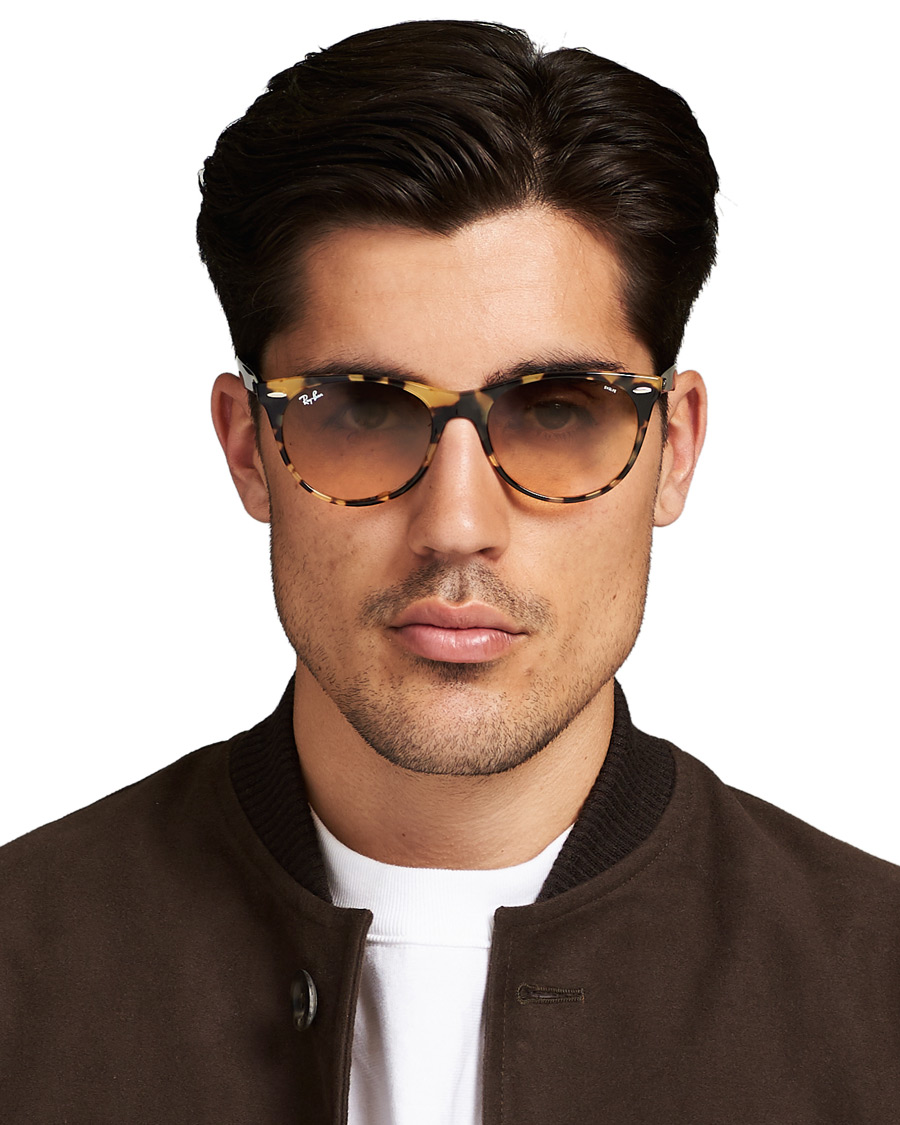 Homme | Ray-Ban 0RB2185 Wayfarer II Sunglasses Yellow Havana | Ray-Ban | 0RB2185 Wayfarer II Sunglasses Yellow Havana