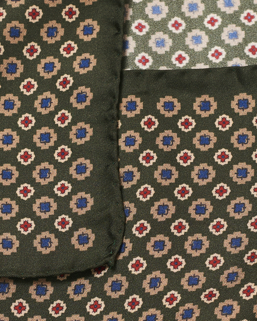 Homme | Amanda Christensen Silk Twill Printed Pocket Square Green | Amanda Christensen | Silk Twill Printed Pocket Square Green
