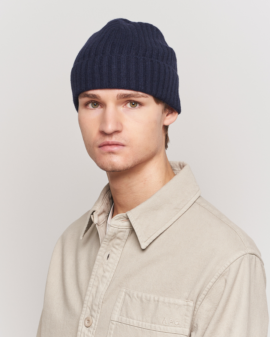 Homme | Amanda Christensen Rib Knitted Cashmere Cap Navy | Amanda Christensen | Rib Knitted Cashmere Cap Navy