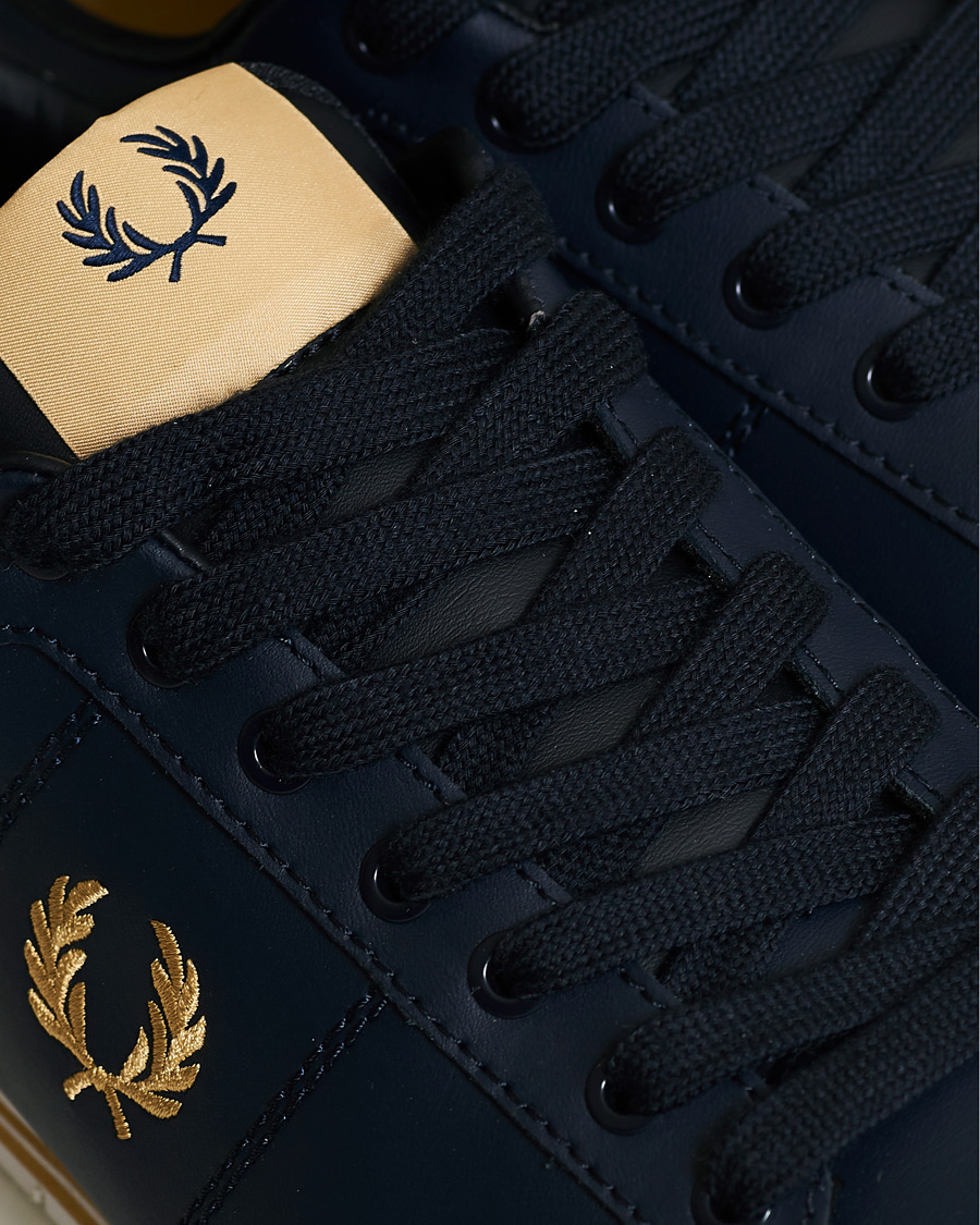 Homme | Fred Perry B722 Leather Sneaker Navy/Gold | Fred Perry | B722 Leather Sneaker Navy/Gold