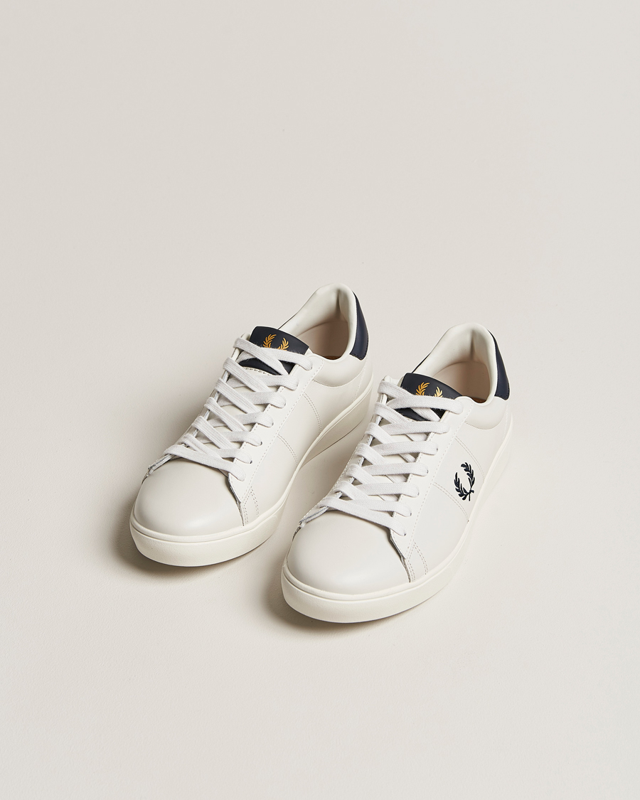 Homme | Fred Perry Spencer Leather Sneakers Porcelain/Navy | Fred Perry | Spencer Leather Sneakers Porcelain/Navy