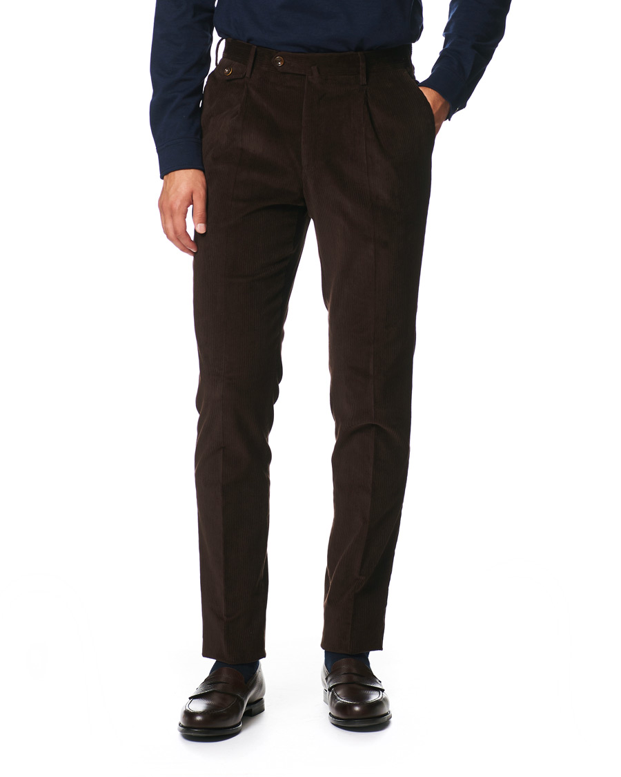 Homme | Pantalons | PT01 | Gentleman Fit Pleated Corduroy Trousers Dark Brown