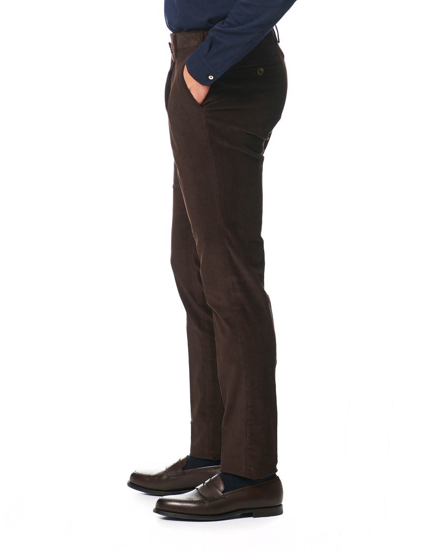 Homme | Pantalons | PT01 | Gentleman Fit Pleated Corduroy Trousers Dark Brown