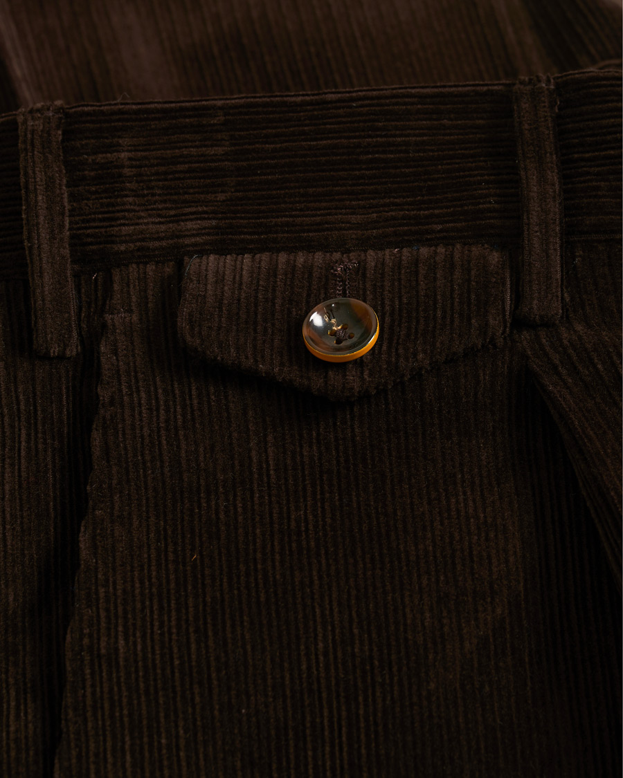 Homme | Pantalons | PT01 | Gentleman Fit Pleated Corduroy Trousers Dark Brown