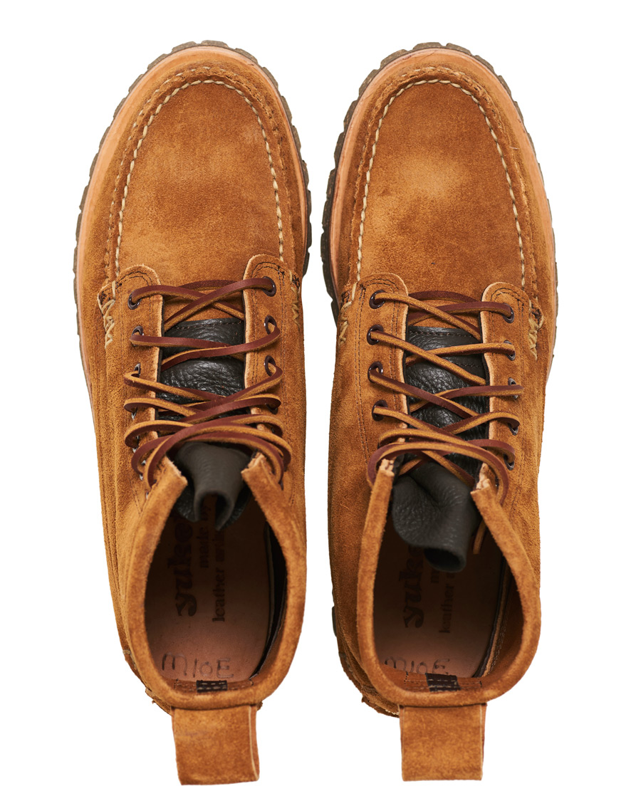Heren | Yuketen Cortina Sole Angler Boots Khaki Suede | Yuketen | Cortina Sole Angler Boots Khaki Suede