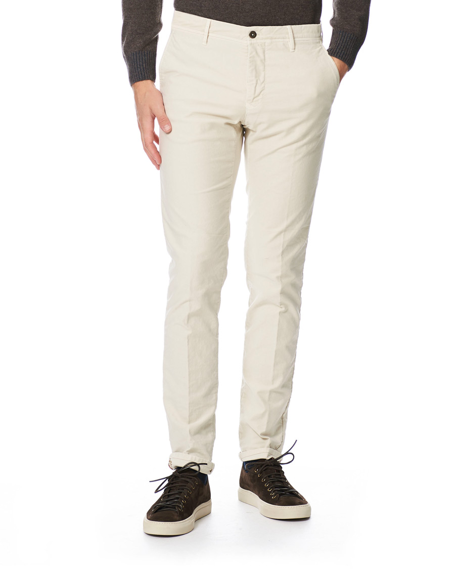 Homme | Pantalons | Incotex | Slim Fit Garment Dyed Washed Slacks Off White