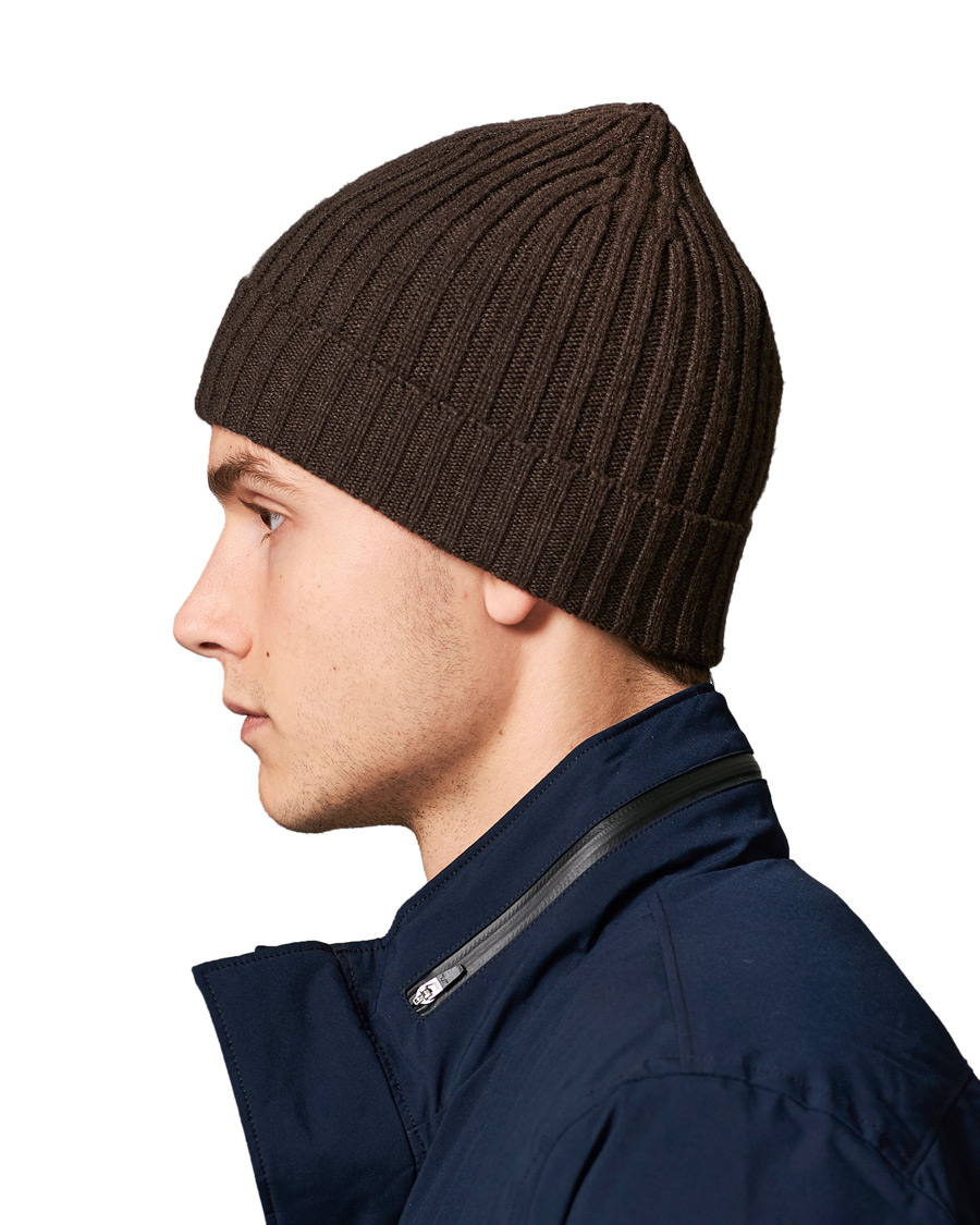 Homme | Piacenza Cashmere Ribbed Cashmere Beanie Dark Brown | Piacenza Cashmere | Ribbed Cashmere Beanie Dark Brown