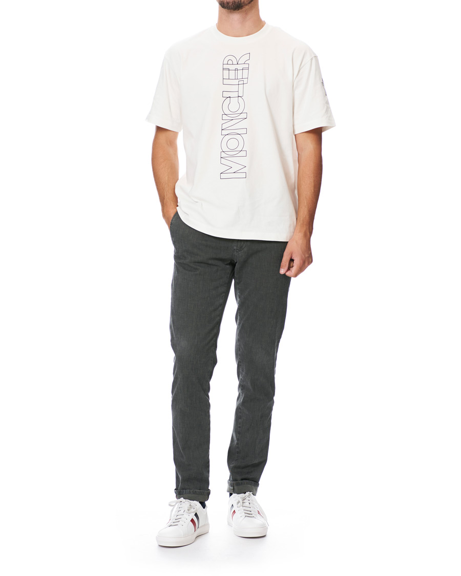 Homme | T-shirts | Moncler Grenoble | Vertical Logo Tee White