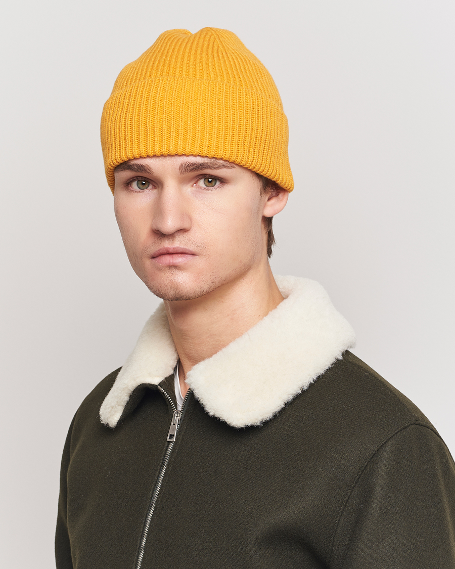 Homme | Colorful Standard Merino Wool Beanie Burned Yellow | Colorful Standard | Merino Wool Beanie Burned Yellow