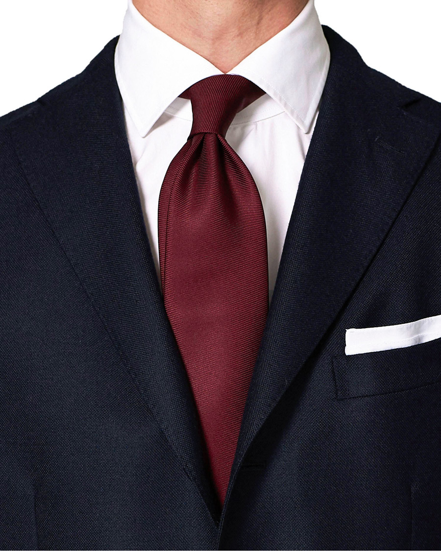 Homme | Drake's Handrolled Woven Silk 8 cm Tie Burgundy | Drake's | Handrolled Woven Silk 8 cm Tie Burgundy