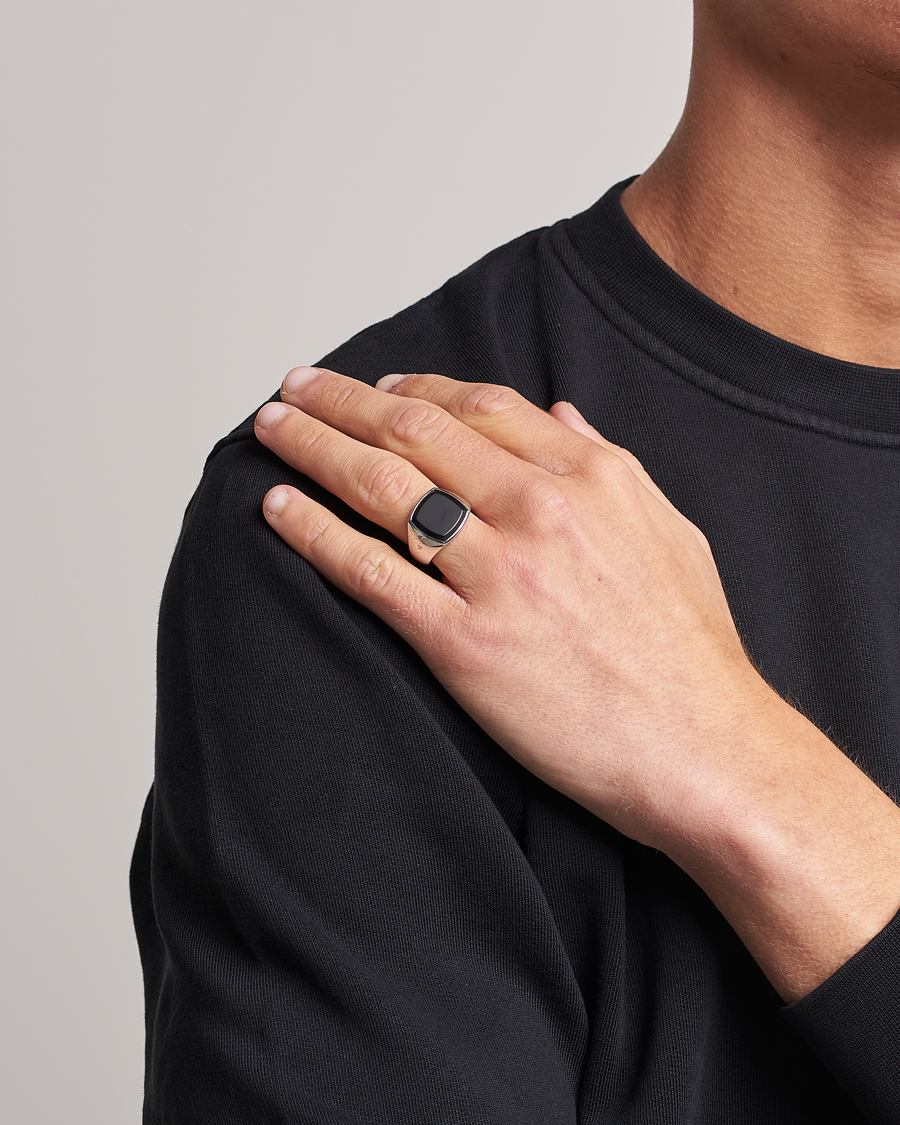 Homme | Tom Wood Cushion Black Onyx Ring Silver | Tom Wood | Cushion Black Onyx Ring Silver