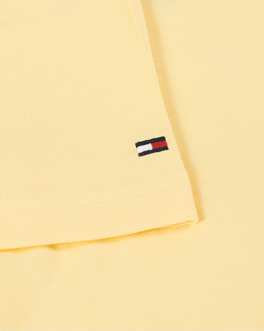 Homme | T-shirts | Tommy Hilfiger | Logo Crew Neck Tee Delicate Yellow