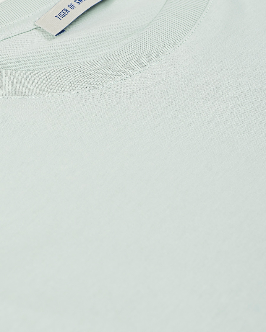 Homme | T-shirts | Tiger of Sweden Jeans | Fleek Crew Neck Tee Frosty Green