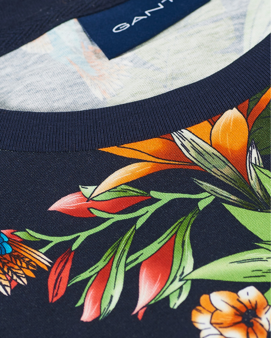 Homme | T-shirts | GANT | Printed Humming Garden Tee Evening Blue