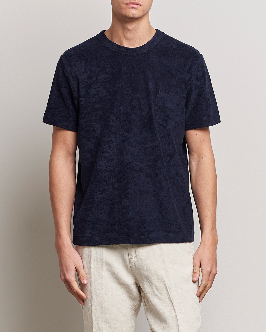 Heren | T-shirts | Howlin' | Fons Cotton Blend Terry Pocket Tee Navy