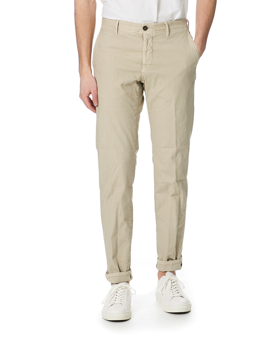 Homme | Pantalons | Incotex | Easy Fit Selvedge Cotton Chinos Desert Khaki