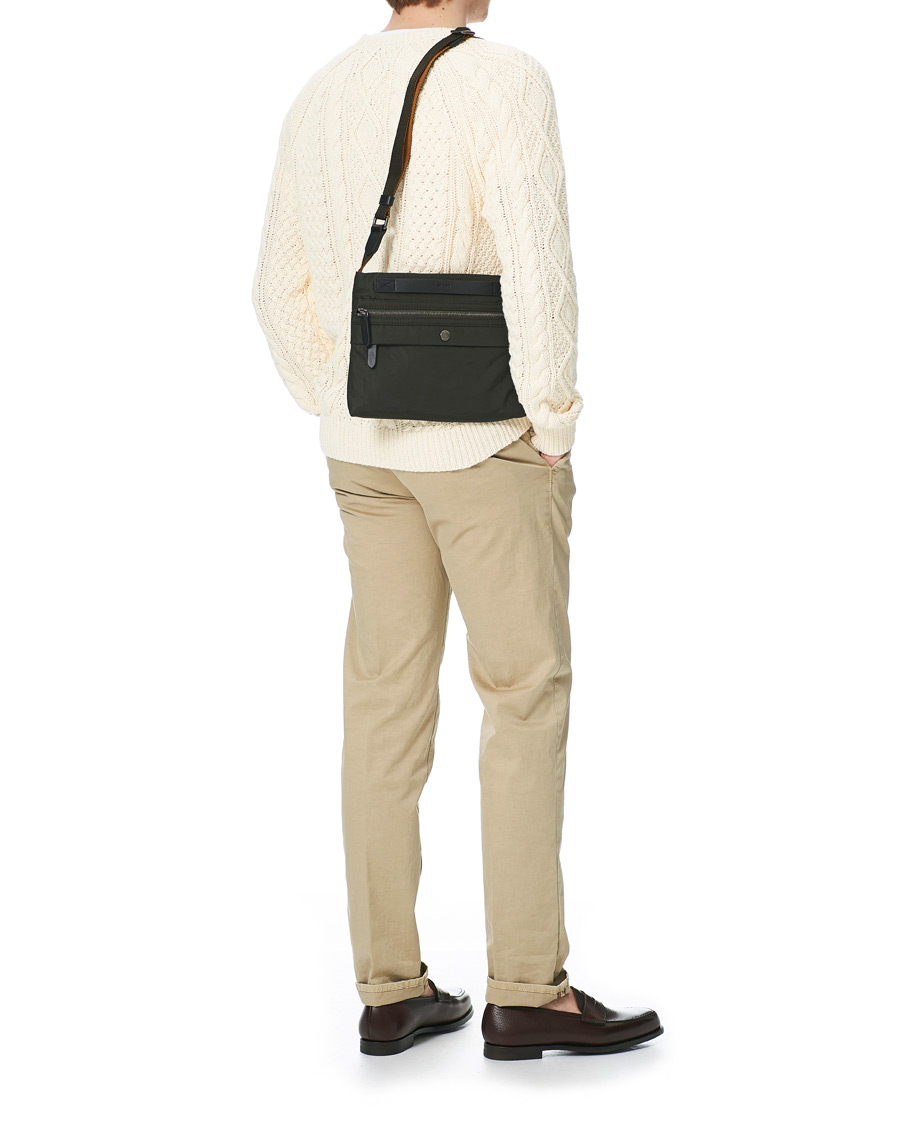 Homme | Mismo M/S Fly Nylon Cross Body Pouch Beluga/Black | Mismo | M/S Fly Nylon Cross Body Pouch Beluga/Black