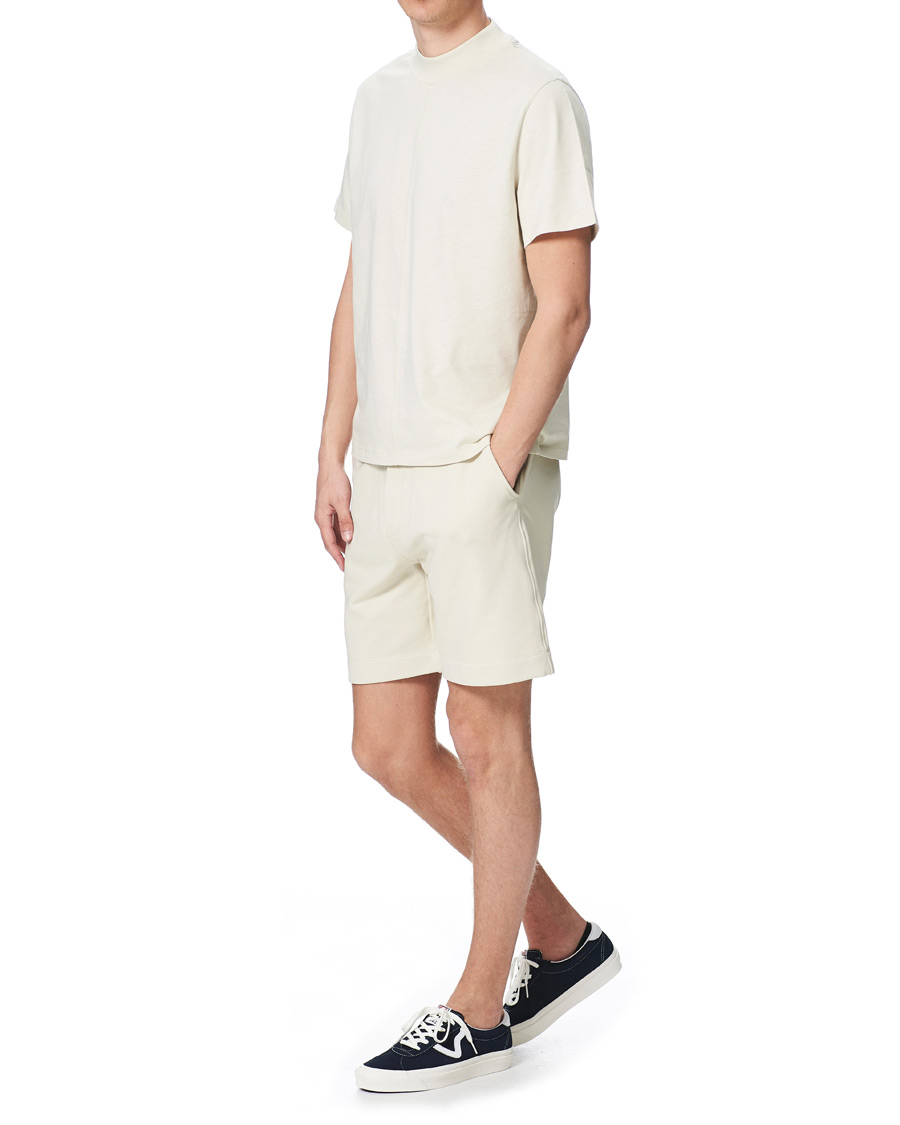 Homme | Shorts | Filippa K | Barry Organic Cotton Shorts Vanilla Ivory