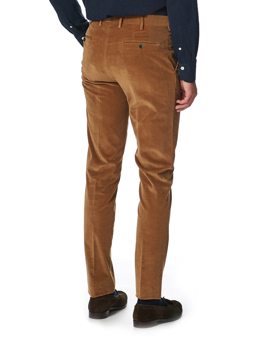 Homme | Pantalons | PT01 | Gentleman Fit Pleated Corduroy Trousers Caramel