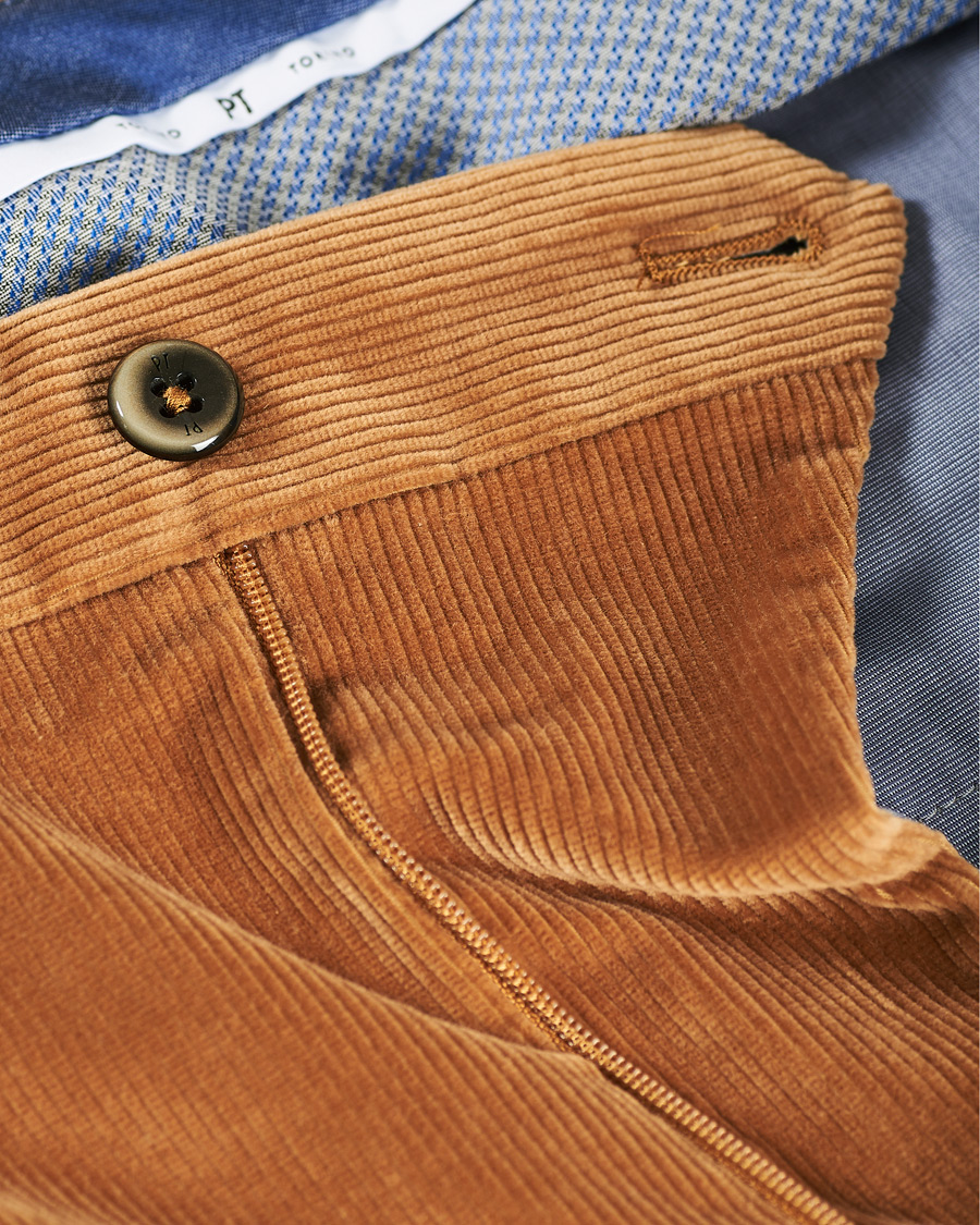 Homme | Pantalons | PT01 | Gentleman Fit Pleated Corduroy Trousers Caramel