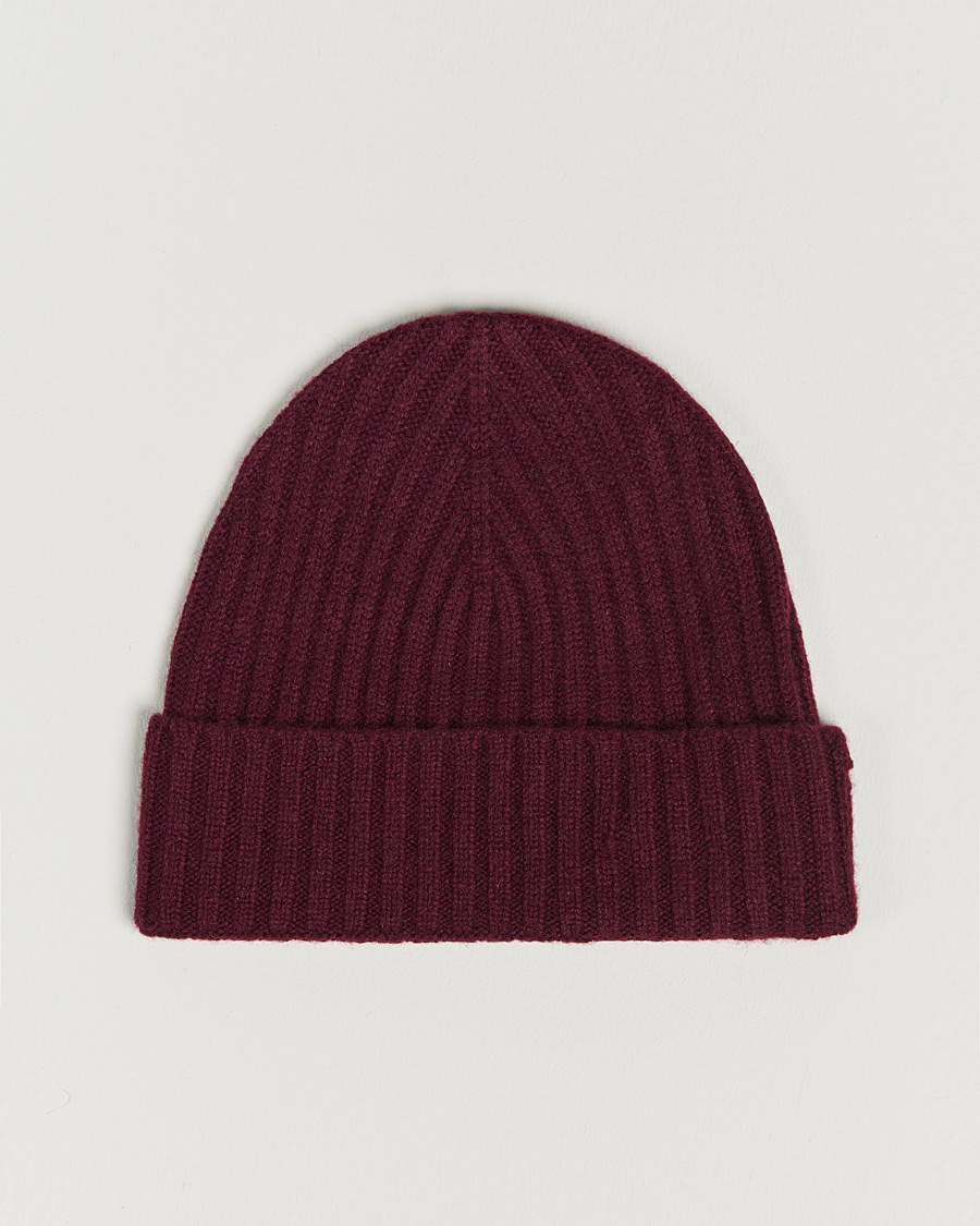 Homme | Amanda Christensen Rib Knitted Cashmere Cap Bordeaux | Amanda Christensen | Rib Knitted Cashmere Cap Bordeaux