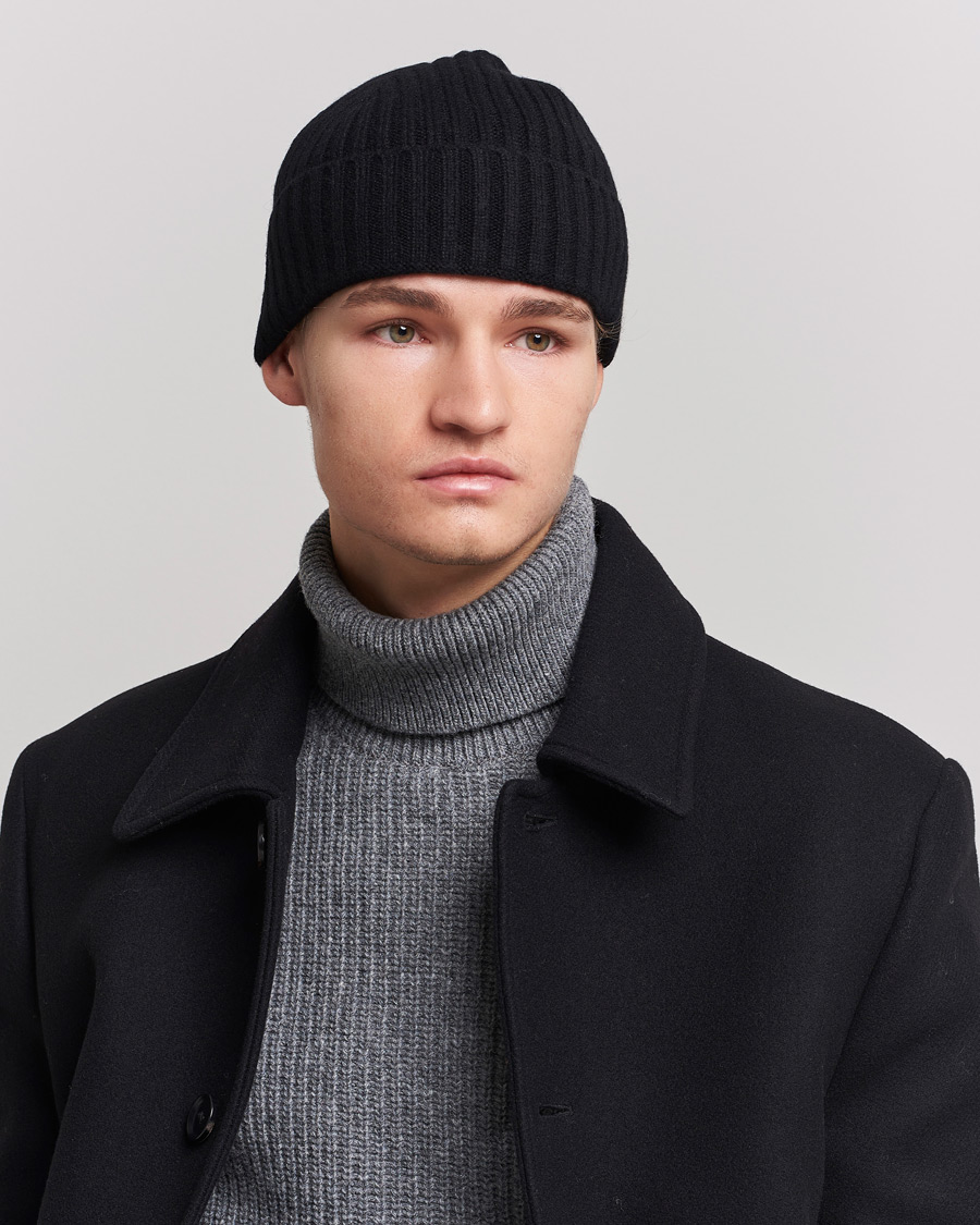 Homme | Amanda Christensen Rib Knitted Cashmere Cap Black | Amanda Christensen | Rib Knitted Cashmere Cap Black