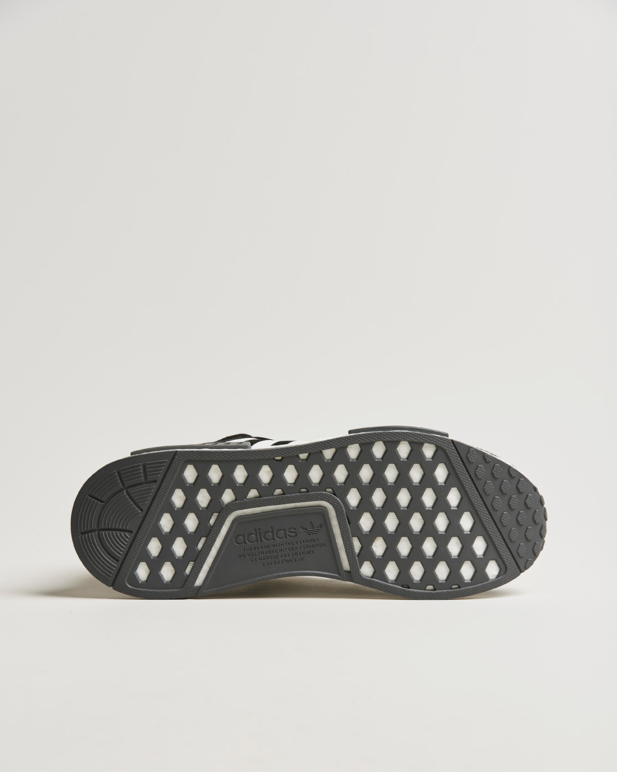 Homme | adidas Originals NMD R1 Sneaker Black | adidas Originals | NMD R1 Sneaker Black