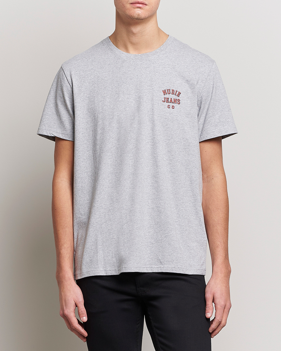 Homme | T-shirts | Nudie Jeans | Roy Logo Crew Neck Tee Grey melange
