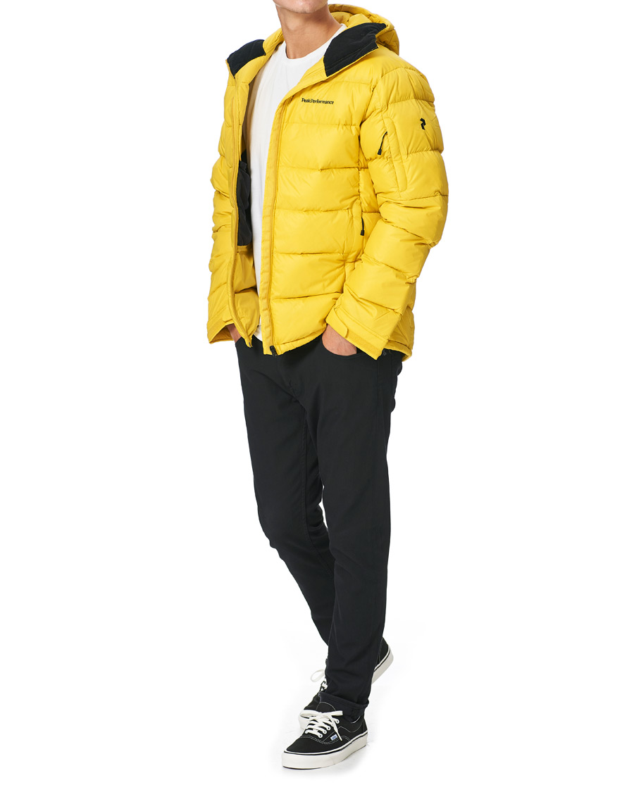 Heren | Jassen | Peak Performance | Frost Down Hooded Jacket Trek Yellow