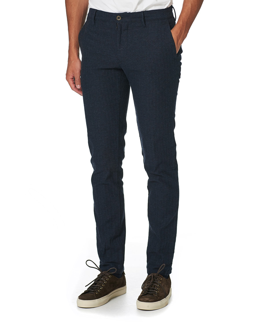 Heren | Broeken | Incotex | Slim Fit Cotton/Wool Herringbone Slacks Navy