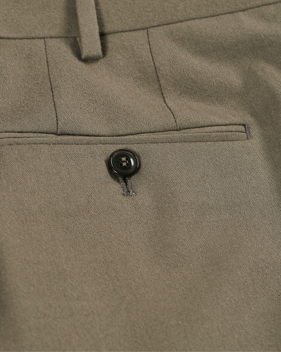 Homme | Pantalons | Giorgio Armani | Tapered Wool Flannel Trousers Light Grey