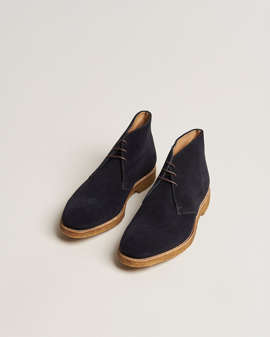Heren | Loake 1880 Rivington Suede Crepe Sole Chukka Navy | Loake 1880 | Rivington Suede Crepe Sole Chukka Navy