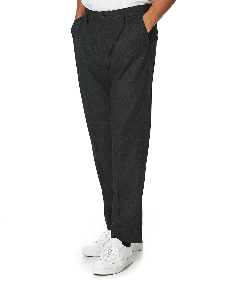 Homme | Pantalons | Filippa K | Samson Flannel Trousers Dark Grey Mel