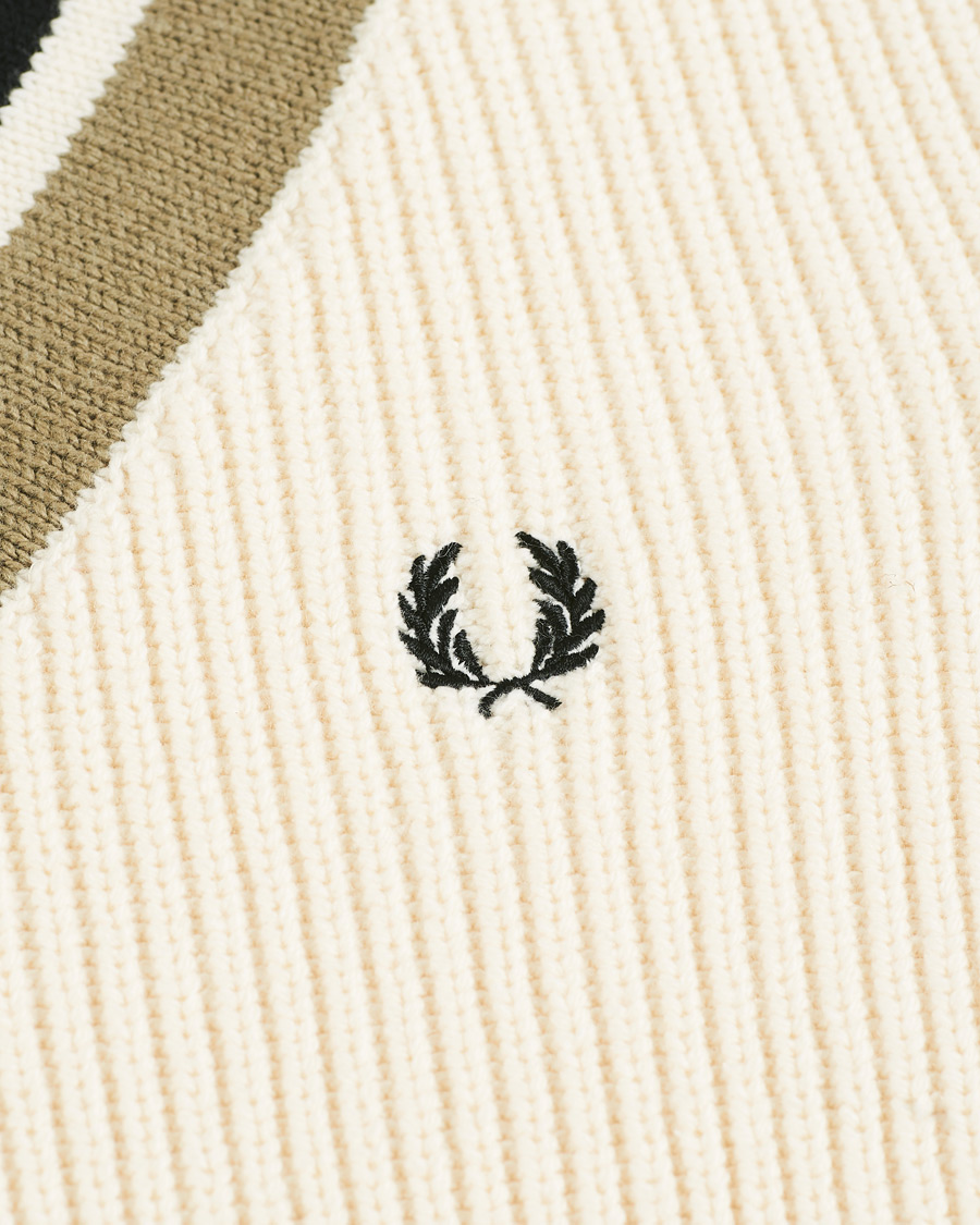 Homme | Pulls Et Tricots | Fred Perry | Striped Knitted V-Neck Jumper Ecru