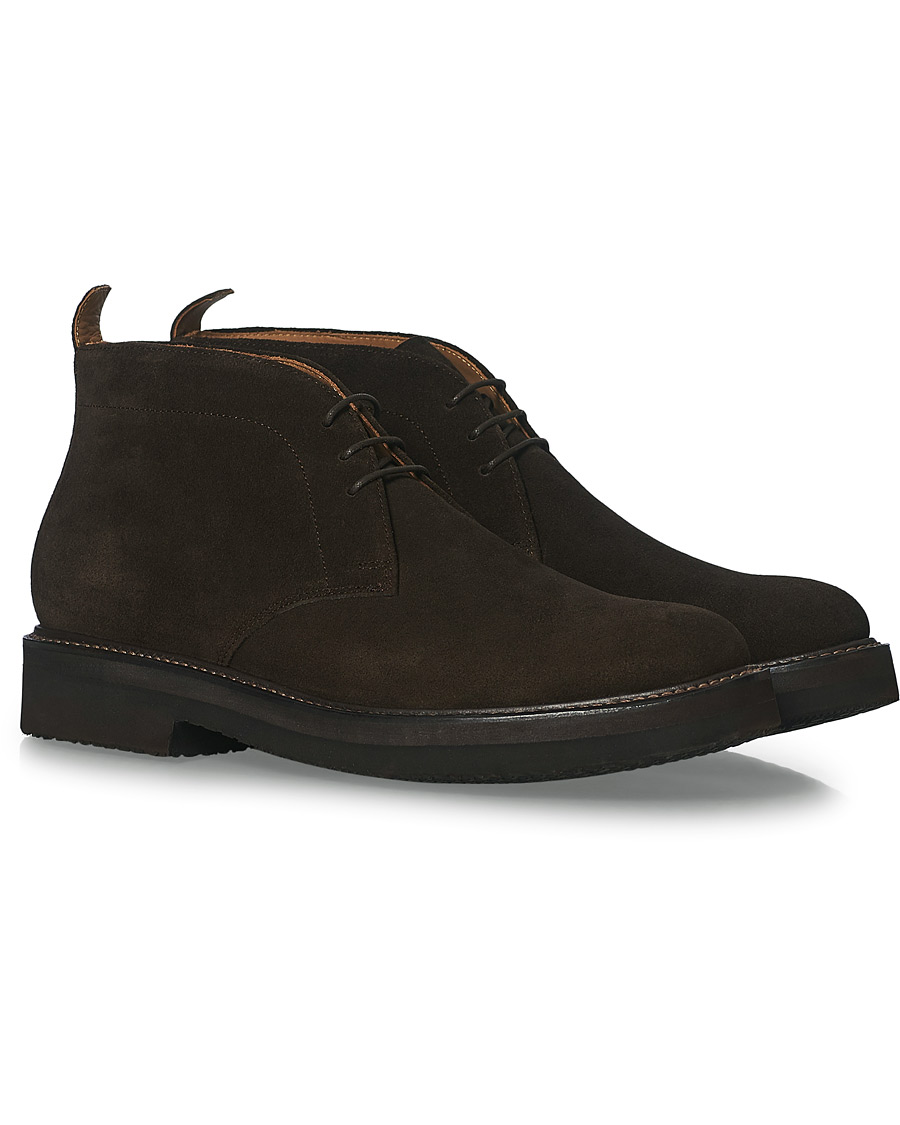 Heren | Grenson Clement Chukka Boot Peat Suede | Grenson | Clement Chukka Boot Peat Suede