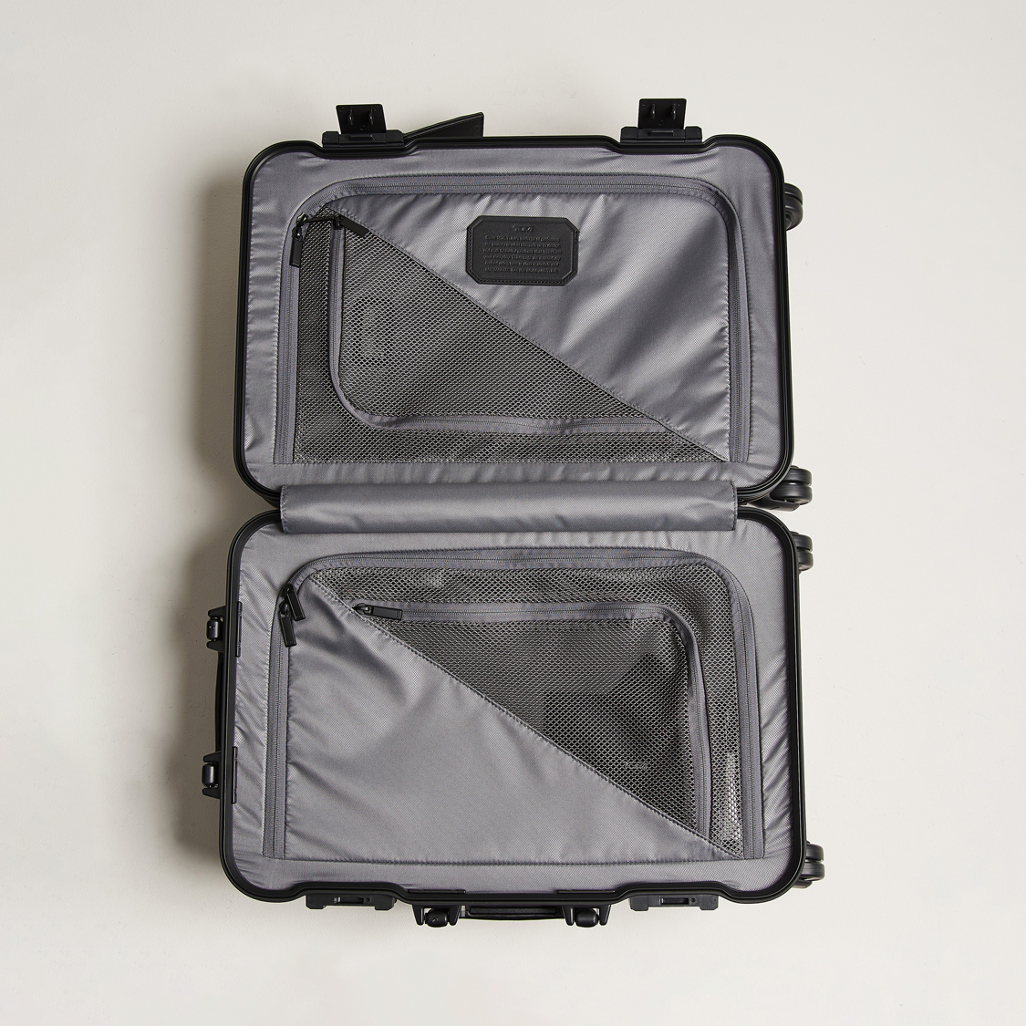 Heren | Tassen | TUMI | International Carry-on Aluminum Trolley Matte Black