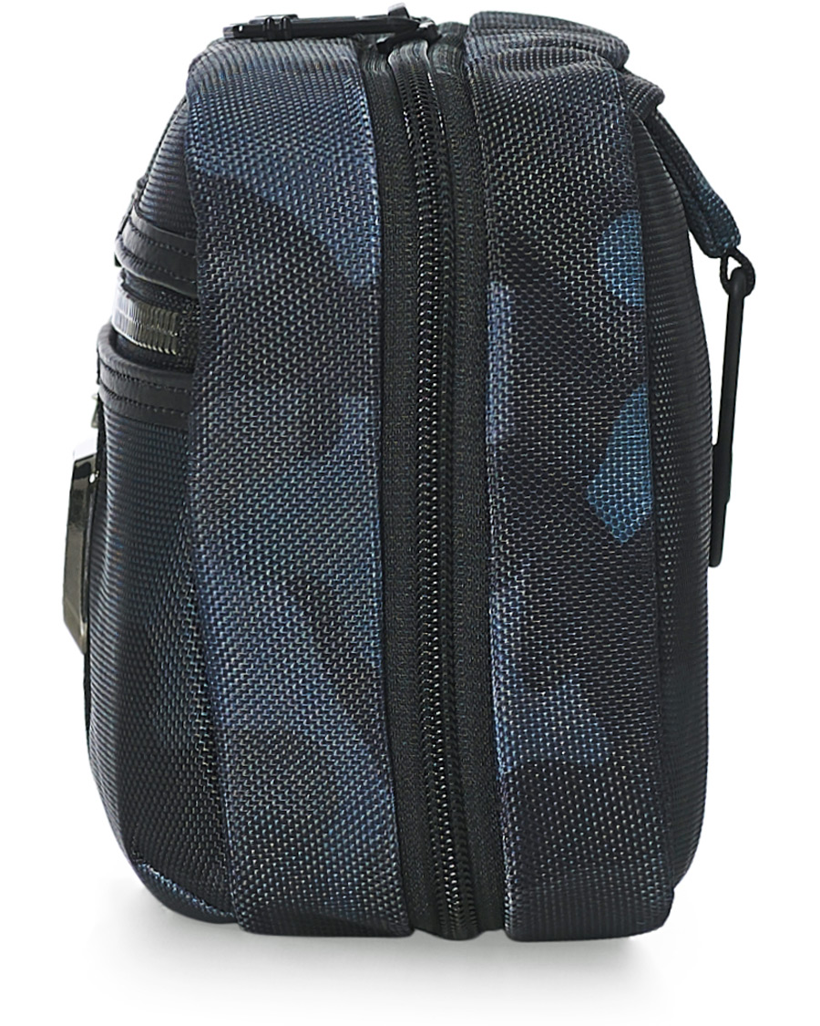 Homme | TUMI Alpha Bravo Reno Travel Kit Navy Camouflage | TUMI | Alpha Bravo Reno Travel Kit Navy Camouflage