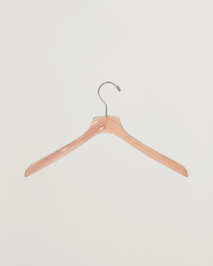 Heren | Care with Carl 2-Pack Cedar Wood Shirt Hanger | Care with Carl | 2-Pack Cedar Wood Shirt Hanger
