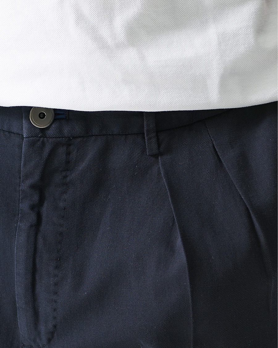 Homme | Pantalons | Incotex | Carrot Fit Pleated Trousers Navy