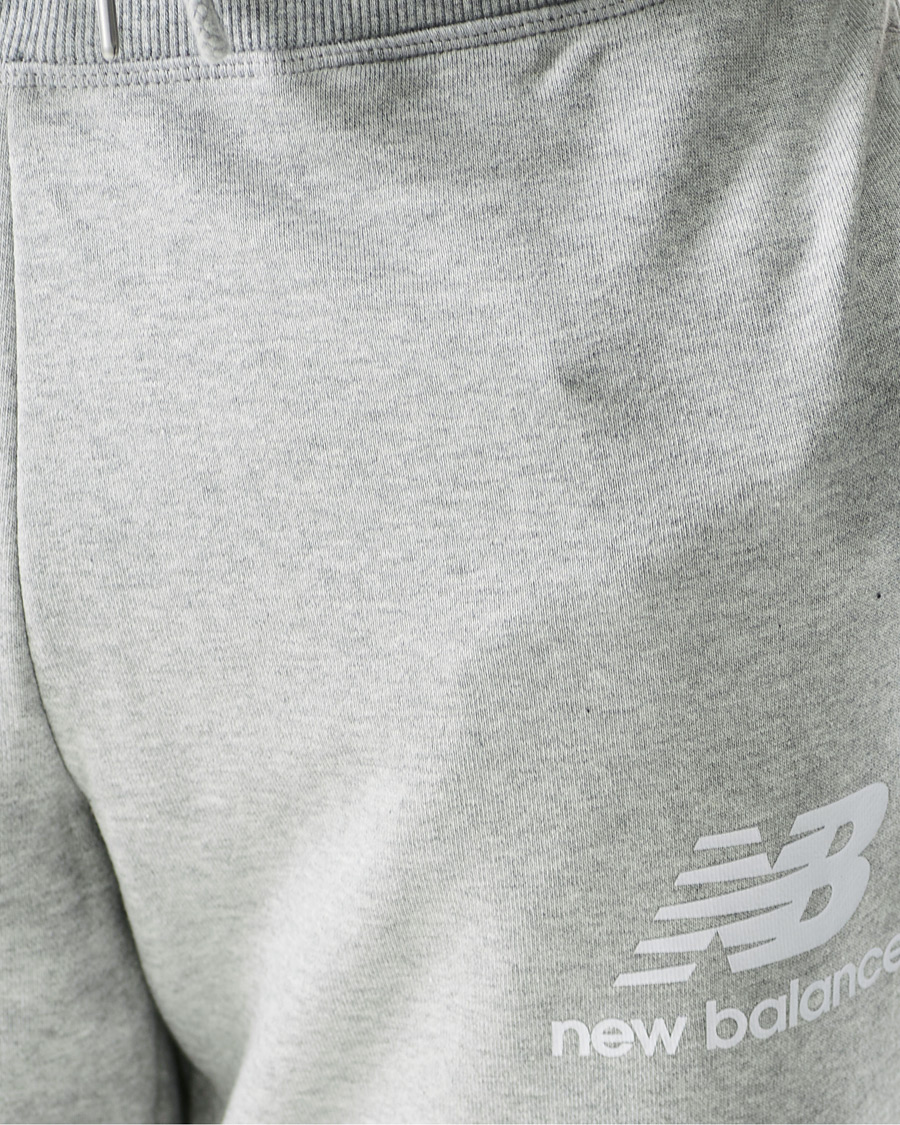 Homme | Pantalons | New Balance | NB Essentials Stacked Logo Sweatpant Athletic Grey