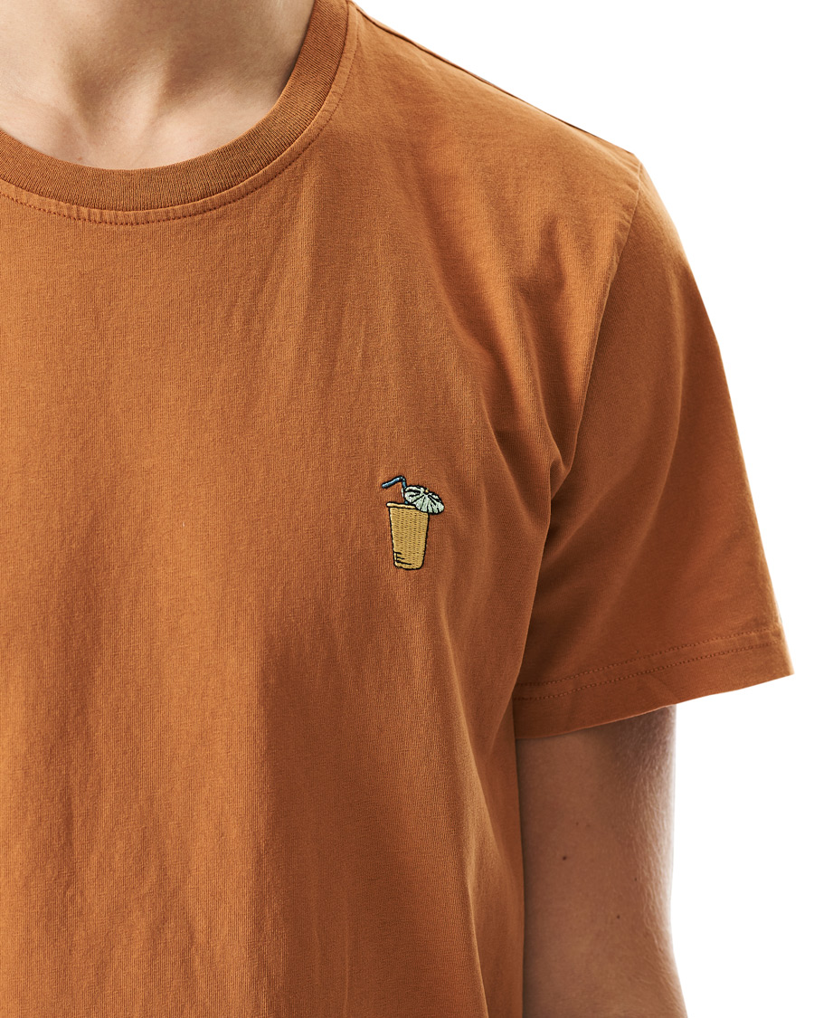 Homme | T-shirts | Nudie Jeans | Roy Drink Crew Neck Tee Burnt Orange