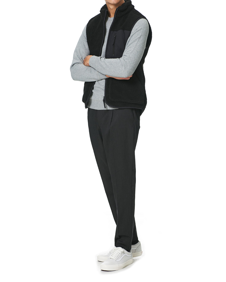 Heren | Truien | A Day's March | Arvån Recycled Fleece Vest Black